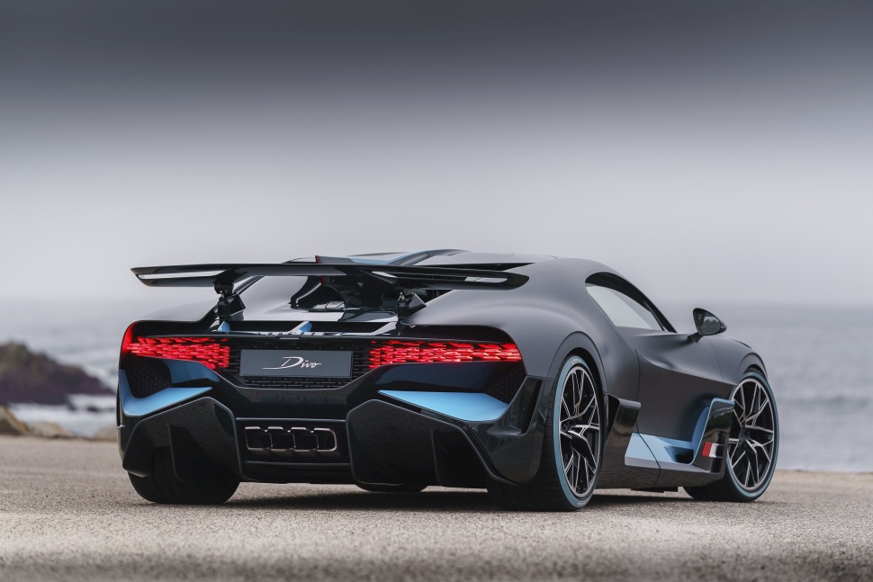 Bugatti Divo technical specifications and fuel economy